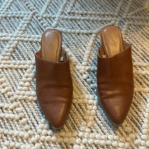 Cognac Clogs